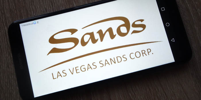 Las Vegas Sands’ Stock Takes Hits as Donald Trump’s Reelection Odds Shorten