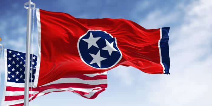 tennessee-state-flag-and-usa-flag