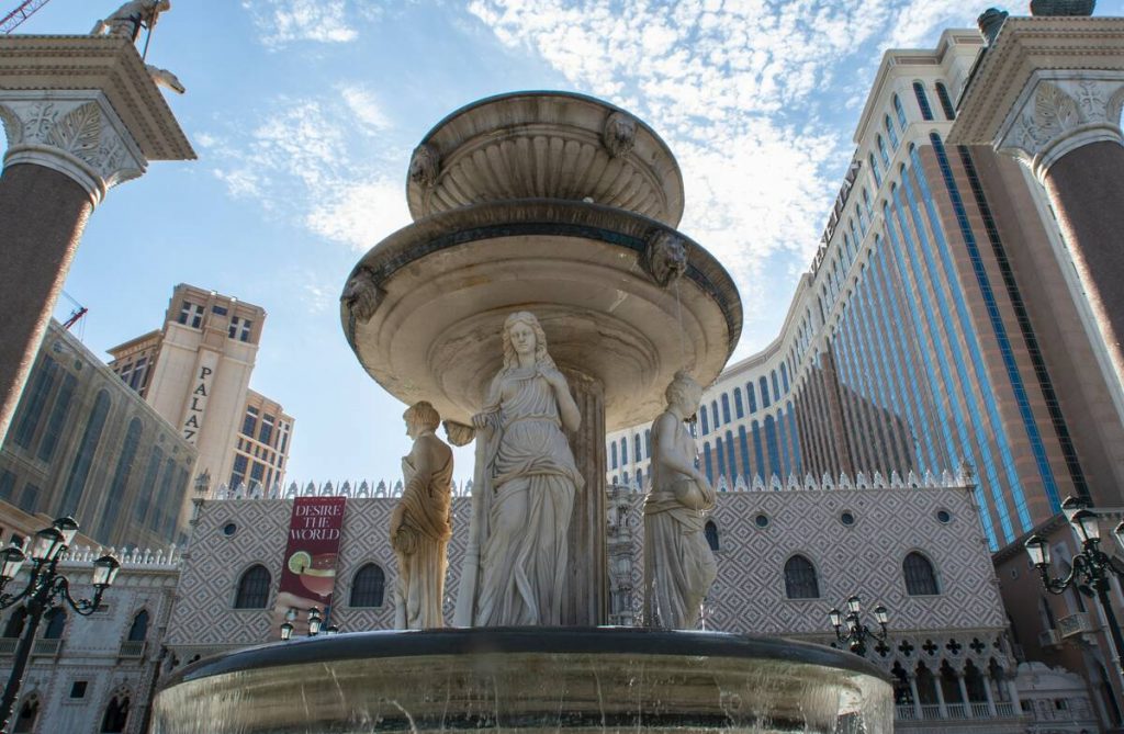 Venetian, Palazzo deal with major hotel operator ending Jan. 1