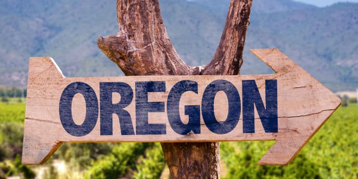 oregon-sign-on-a-tree