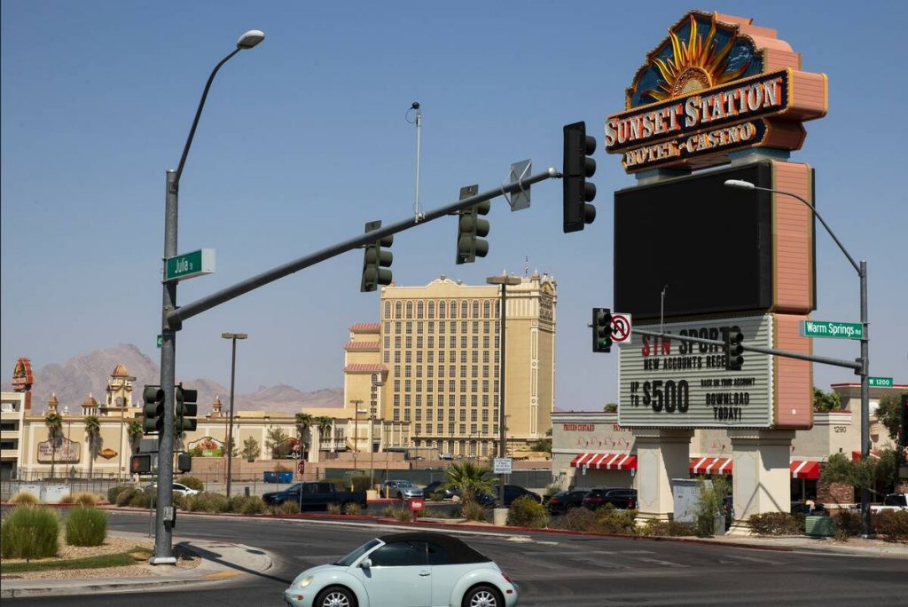 Sunset Station planning to add country bar, nightclub