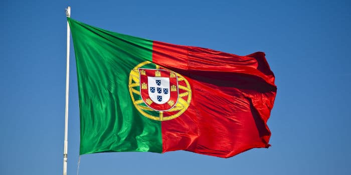 news-flag-of-portgual