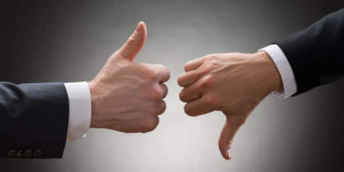 news-disagree-thumbs-up-thumbs-down