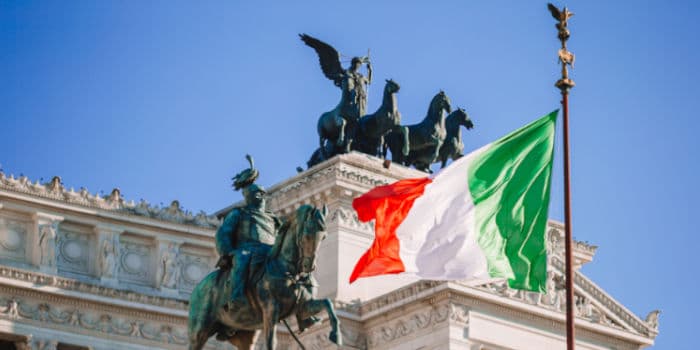 news-italy-rome-flag