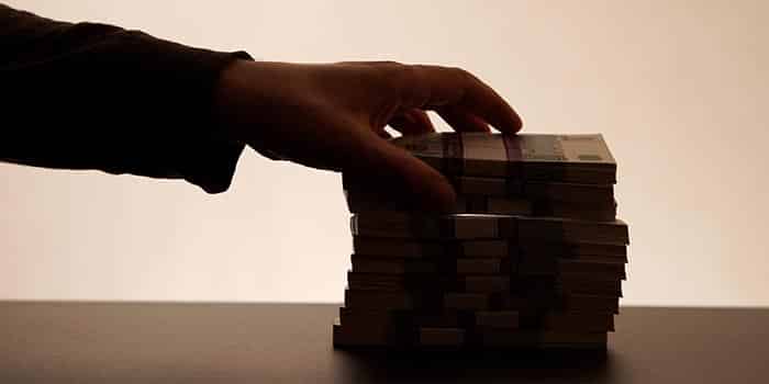 steal-embezzle-money-finance-news